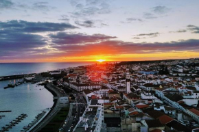 Azores 19th Floor (180º ocean & city view)
